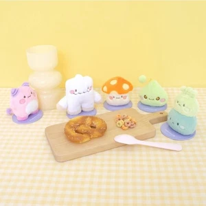 MapleStory Standing Petit Monsters Fuzzy Magnet Plush &Display Base 5types - Picture 1 of 11
