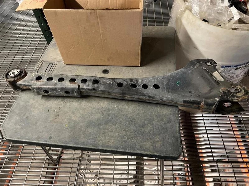 Dodge Ram 2500 2014-2023 camioneta brazo de control inferior delantero izquierdo brazo de radio 4x4 OEM Foto 1 de 4