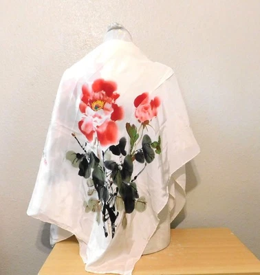 Lenço floral de seda branco vermelho xale enrolado à mão personagens asiáticos 45 X 45 polegadas - Imagem 1 de 4