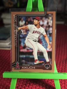 2025 Topps Series 2 Gold #153/2025 Yusei Kikuchi No. 592 - Picture 1 of 6