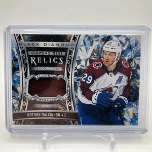 2022-23 Upper Deck Black Diamond Mine Relics Nathan MacKinnon Avalanche DMR-NM - Bild 1 von 6