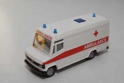 B67 1:55 SIKU 2011 MERCEDES-BENZ 809D VAN BUS AMBULANCE EXC. COND. 18 - Immagine 1 di 4