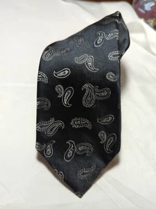 Paul Fredrick Tie Black Silk With Paisleys USA - Picture 1 of 6
