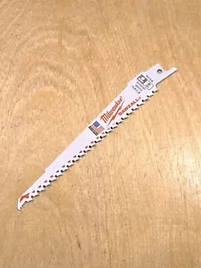 Quantità 1 Milwaukee 6” 5 TPI Lama per Seghetto 48-00-5035 Legno con Chiodi - Foto 1 di 4