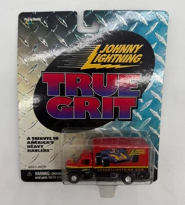 Johnny Lightning 2000 True Grit Red/Black Cargo Truck - Picture 1 of 2