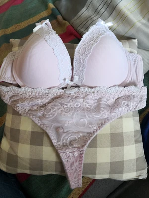 BH Set mit String Gr 75B Guter Zustand - Bild 1 von 4