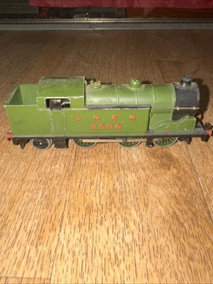 Vintage Hornby Dublo EDL7 Class N2 0-6-2T Tank Locomotive LNER Green 9596 Runs - Image 1 of 4