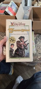 Treasure Island - Walt Disney Home Video VHS Rare White Clamshell Sealed New Vintage - Bild 1 von 2