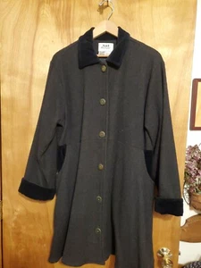 Vtg? FLAX Jeanne Engelhart small Black 100% Wool swing Coat w black velour trim - Picture 1 of 9