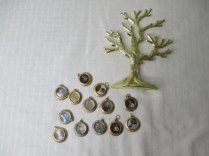 Bild Anhänger Charm Vintage Konvolut 13 Stück inklusive goldfarbenem Baum - Bild 1 von 6