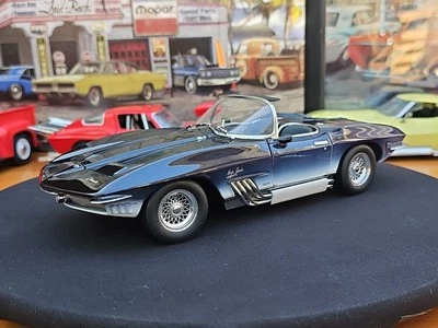 VINTAGE UT Models Chevrolet Corvette 1965 Mako Shark in Dark Blue NICE CAR 🚗  - Image 1 of 4