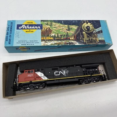 Athearn Ho 4922, C44-9W locomotive kit, Canadian National #2521 - Image 1 of 4