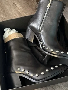 Botines de cuero negro Baladigala vintage tachuelas indie sleaze talla 8 nuevos en caja $595 - Imagen 1 de 6