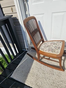 Vintage Oak Furniture/ Chairs - Picture 1 of 3