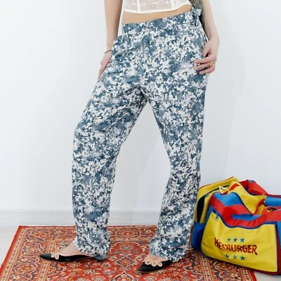 Pantalón cargo Y2K Vintage RSN Pixel camuflaje en blanco roto y gris Foto 1 de 4