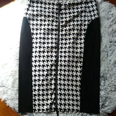 Michael Kors Mob Wife Business Zip Front Pencil Skirt Size 6 - Image 1 of 4