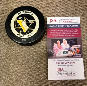 Jaromir Jagr, Pittsburgh Penguins, Signed Penguins, NHL Puck, JSA, Clean - Picture 1 of 3
