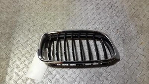 BMW 3 SERIES RIGHT RADIATOR GRILLE (RH SIDE), F30, SEDAN, 11/11-02/19 - Picture 1 of 12
