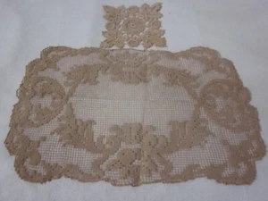 Lote de 2 tapetes antiguos vintage de filete y encaje Schiffli - Imagen 1 de 11