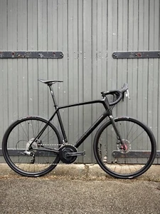 Focus Paralane XL NEW All Road Black On Black Hydro Brakes & Carbon Wheels - Picture 1 of 13