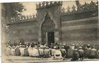 PC EGYPT, CAIRO, NATIVES PRAYING AT SAIDA ZENAB MOSQUE, Vintage Postcard(b35219)