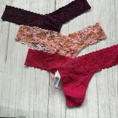 Hanky Panky Signature Lace Low Rise Thong - Image 1 of 2