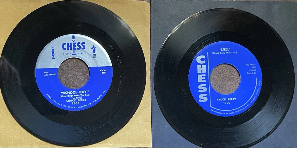 Chuck Berry 45 Lot - School Day 1653 & Carol 1700 - Chess Records EX Foto 1 de 4