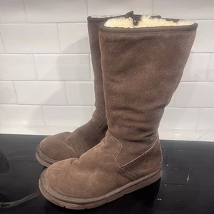 UGG Classic Tall Brown Suede Sheepskin Boots – Women’s US 7 / EU 38 - Bild 1 von 11