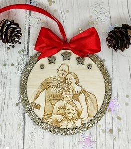 Personalisiertes Holzbauen mit graviertem Foto Weihnachtsbaum Geschenk - Bild 1 von 1
