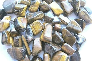 One Golden Tiger Eye Tumbled Stone 20-25mm Reiki Healing Crystal Aligns Chakras  - Picture 1 of 4