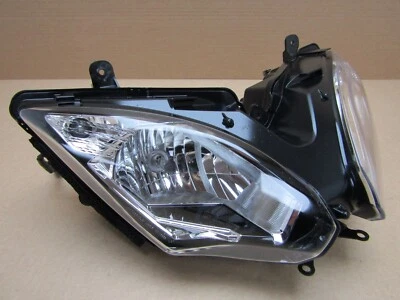 Conjunto de faros Kawasaki 650 Ninja 2018 2.768 millas (14556) Foto 1 de 4