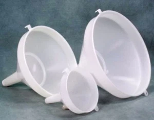 10" Funnel with Strainer - Picture 1 of 2