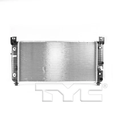 Radiador primario TYC para Chevrolet Silverado 1500 Classic 2007 6,0 L V8 Foto 1 de 4