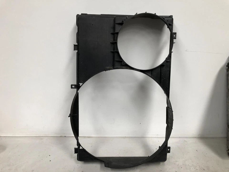 Toyota Spacia Fan Shroud SR40 02/1998-12/2001 - image 1 of 1