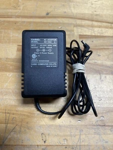 Adaptador de CA Casio modelo AD-K64 para uso con módulo LCD CA 120V 60Hz DC6V 800mA - Imagen 1 de 6