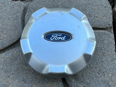 FORD ESCAPE OEM WHEEL CENTER CAP YL84-1A096-EB 2001 2002 2003 2004 2005 2006 - Image 1 of 2