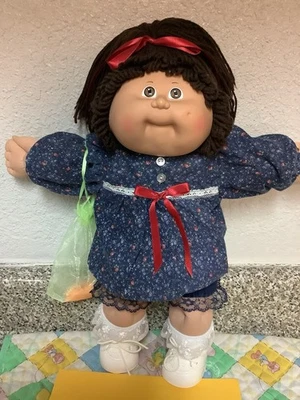 Vintage Cabbage Patch Kid Girl Brown Single Pony Brown Eyes Head Mold #8 1986 - Image 1 of 4