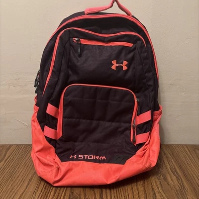 Bolso Mochila Under Armour UA Storm Camden con Funda para Portátil 17" Unisex, Vel. Ciruela Foto 1 de 4