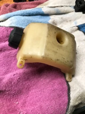 Homelite 26SS UT21546 String Trimmer FUEL GAS TANK AND FILTER - Image 1 of 4