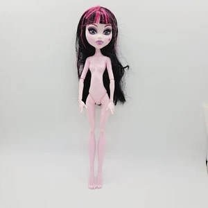 Muñeca Draculaura estilo asesino Monster High Day at the Maul Mattel desnuda suelta - Imagen 1 de 15