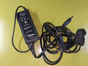TARGUS Universal AC Power Supply Charger 90W 15-24V APA68 L105 tip 4 IBM/Lenovo - Picture 1 of 8