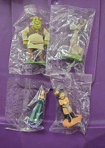 Conjunto de 2 figuras de estatuillas de General Mills 2003 Betty Crocker Fruit Roll-Ups Shrek - Imagen 1 de 10
