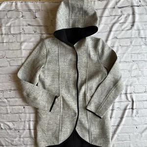 Lululemon Long Wrap Sweatshirt Cardigan Black Worn Small Pockets Reversible - Picture 1 of 21
