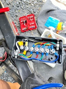 7 Way Trailer Junction Box Weatherproof 7 Pin Wiring 7 Wiring Box 7 Color-Coded - Picture 1 of 8