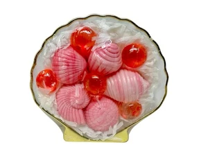 Jabones decorativos vintage de los años 80 conchas marinas y aceites de baño en plato nuevo sellado - Imagen 1 de 12