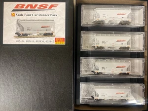 N Scale BNSF MTL 2-Bay Covered Hopper 4 Car Runner Pack Micro Trains Metal Wheel - Picture 1 of 3