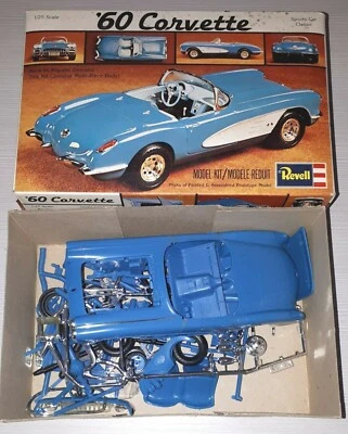 REVELL 1/25 CORVETTE 1960 H-1203 KIT MONTAGGIO OBSOLETO - Immagine 1 di 2