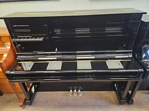 YAMAHA U3 UPRIGHT PIANO MADE IN JAPAN IN 1989 PERFECT CONDITION - Picture 1 of 5