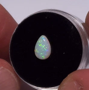 Coober Pedy solid opal, 9.5 x 6mm. 0.95ct. Natural Australian opal - Picture 1 of 9