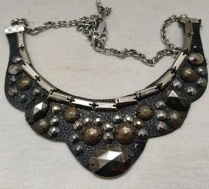 Collar babero de cuero con cuentas de 19" con extensor de 3" negro plata de Daisy Fuentes - Imagen 1 de 5